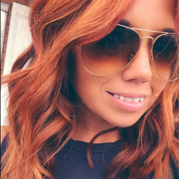 Meet your Posher, Randi - Picture 1 of 5